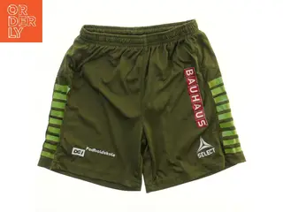 Grønne sportsshorts (str. 140)