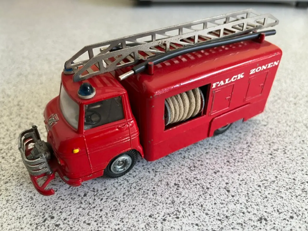 Billede 1 - Tekno Volvo Express slangebil