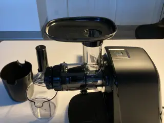 Slowjuicer af mrk. Kenwood JMP600st sølv 150