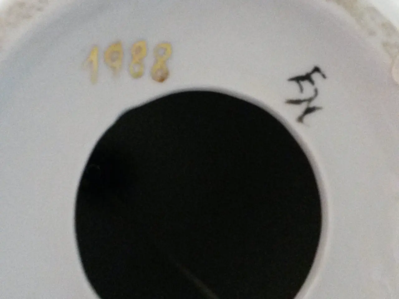 Billede 3 - stor smuk bordlampe med helt ny skærm.