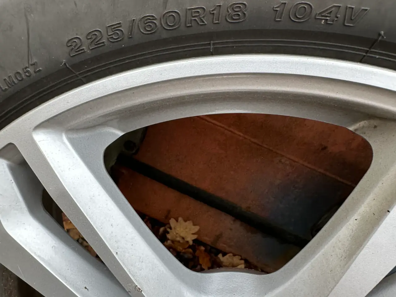 Billede 2 - Ford Kuga vinterdæk LOVLIGE