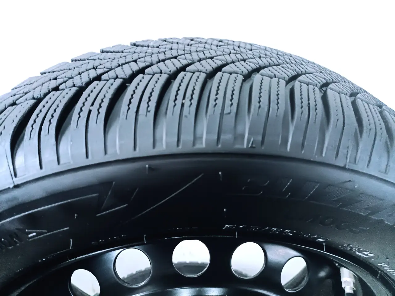 Billede 3 - 5x114,3 17" ET45 nav 60,1ø C-HR vintersæt inkl.TPM
