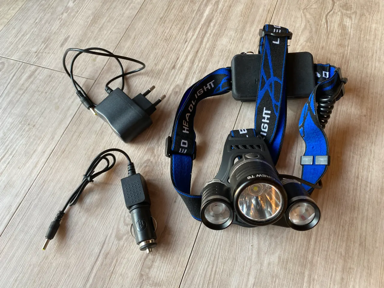 Billede 3 - Pandelygte med genopladelig batterier.