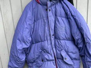Vendbar dynejakke i blå og pink