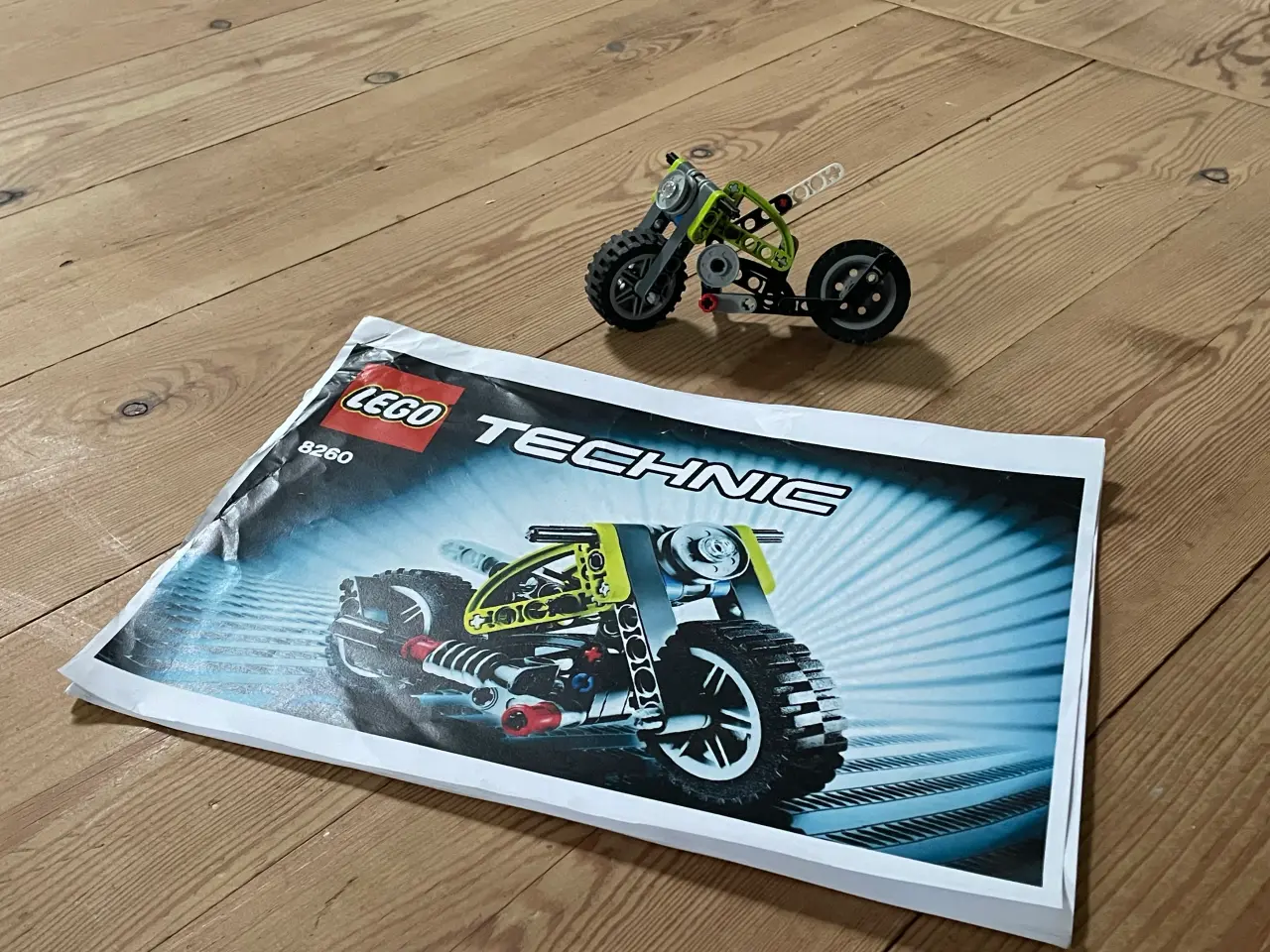 Billede 1 - LEGO Technic 8260 Bike (model B)