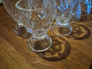 Aida Harvey glas Æggebæger 8 stk. Kun 50 kr.