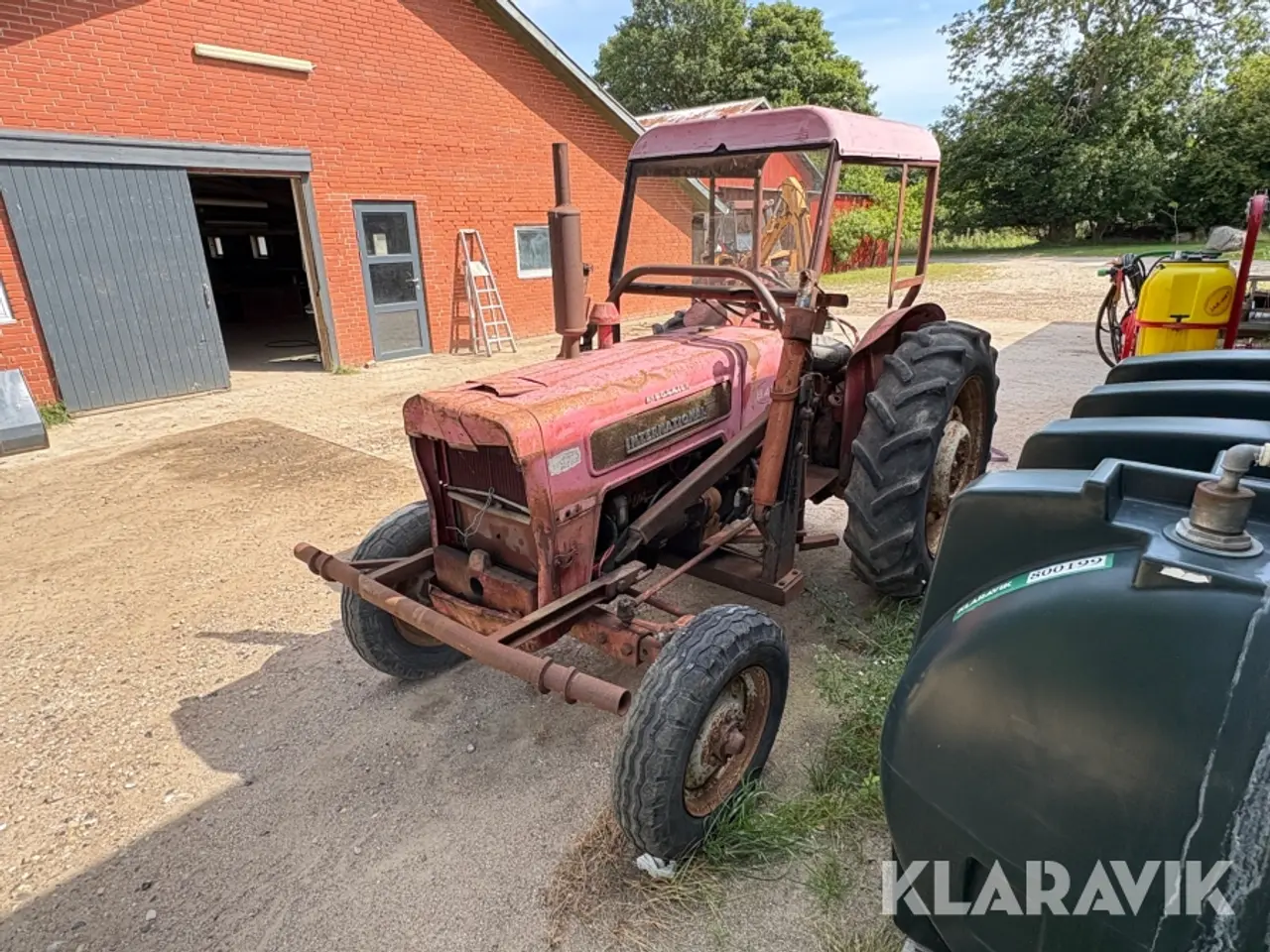 Billede 1 - Veterantraktor IH B414