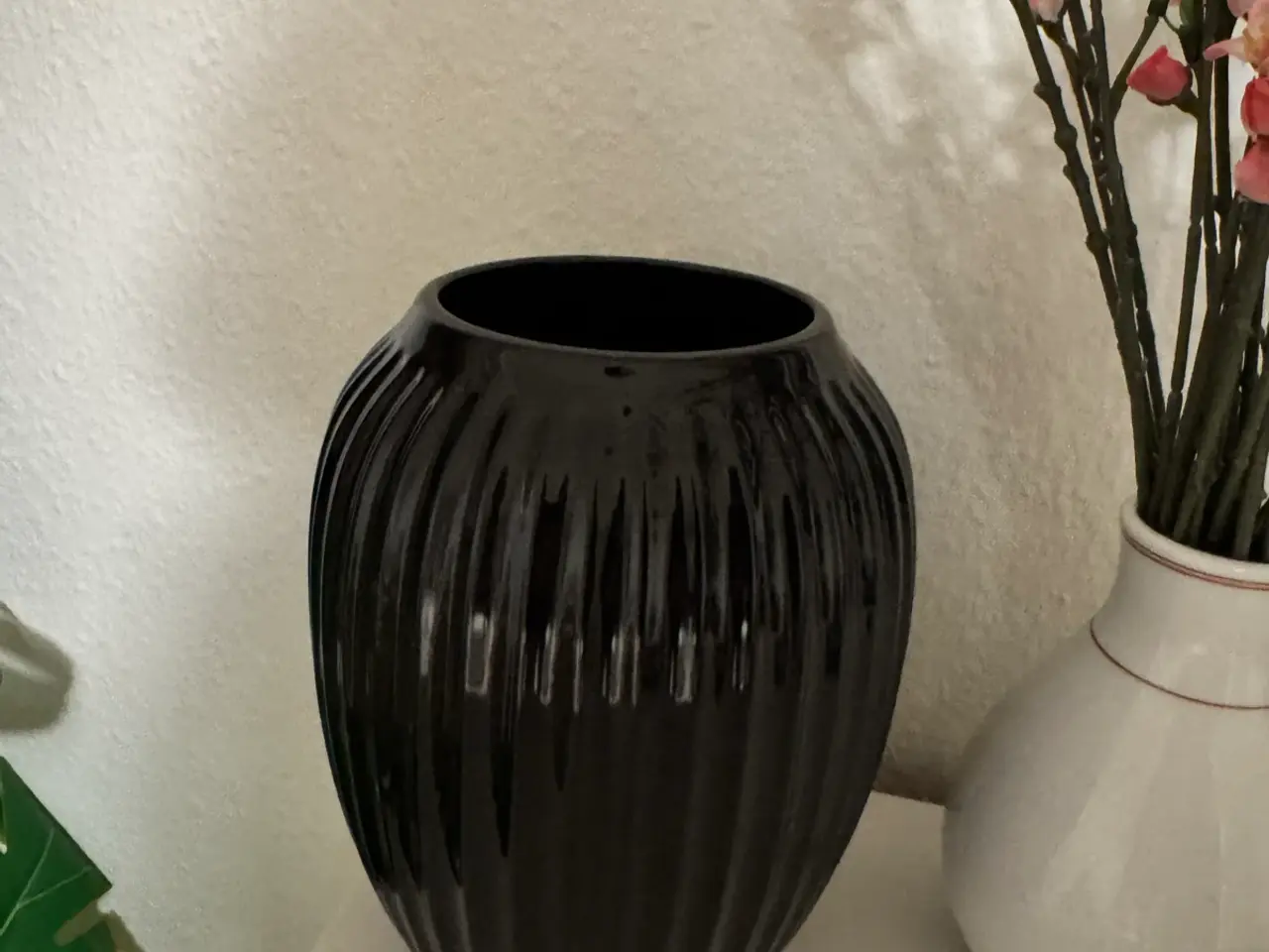 Billede 1 - Sort dekorativ vase 🖤