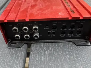 Forstærker og tilhørende line level converter