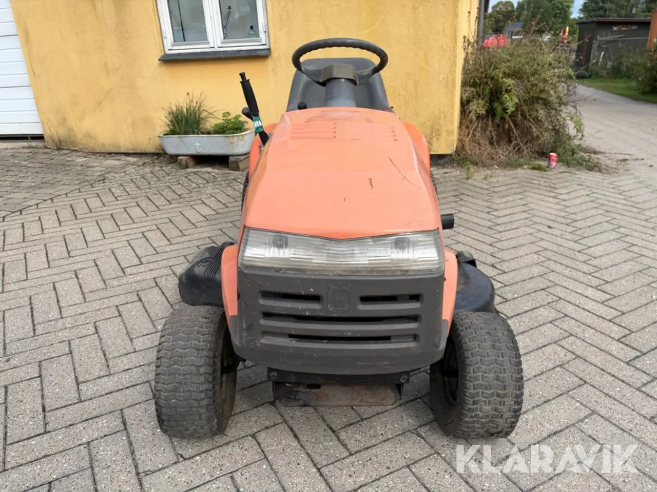 Billede 2 - Græsslåmaskine Husqvarna YT 130