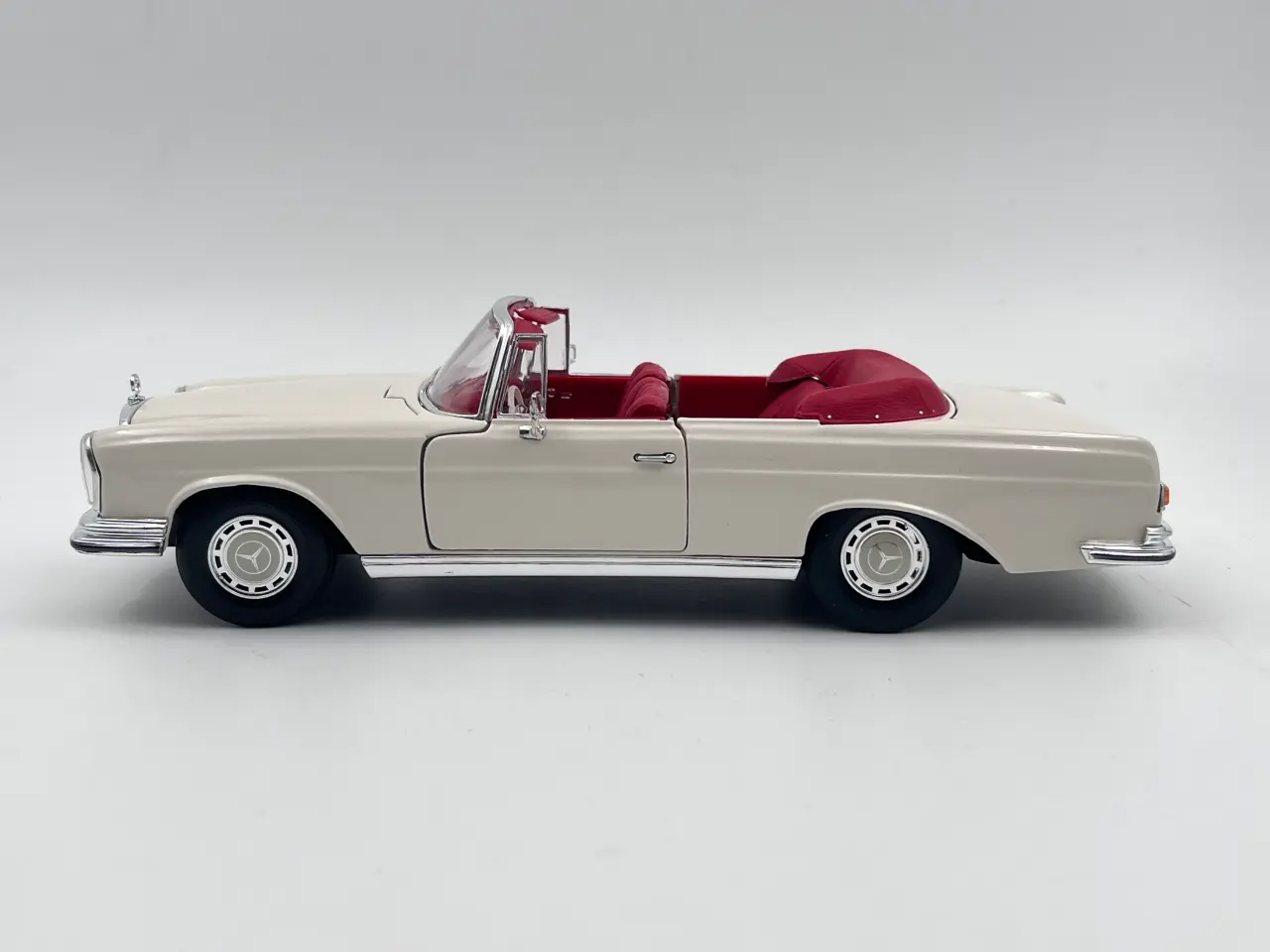 Billede 3 - 1966 Mercedes-Benz 280SE Cabriolet 1:18