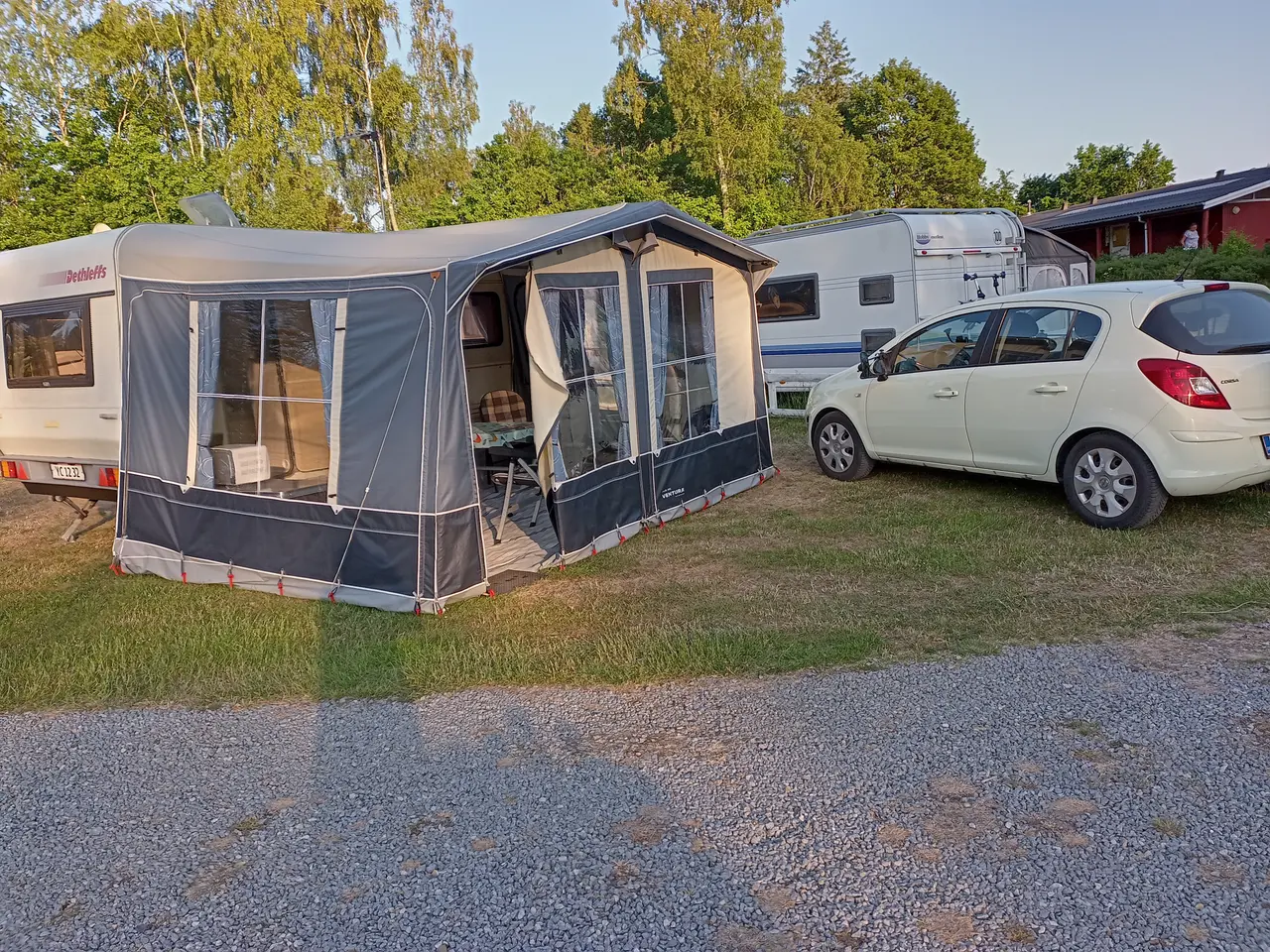 Billede 3 - Campingvogn med alt tilbehør og udstyr