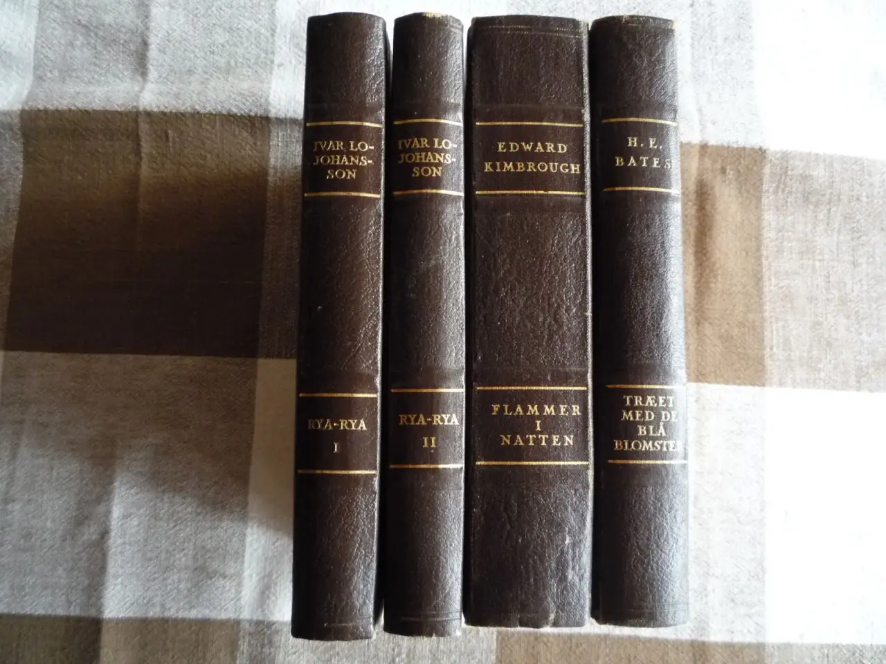 Billede 1 - 4 gl. bøger