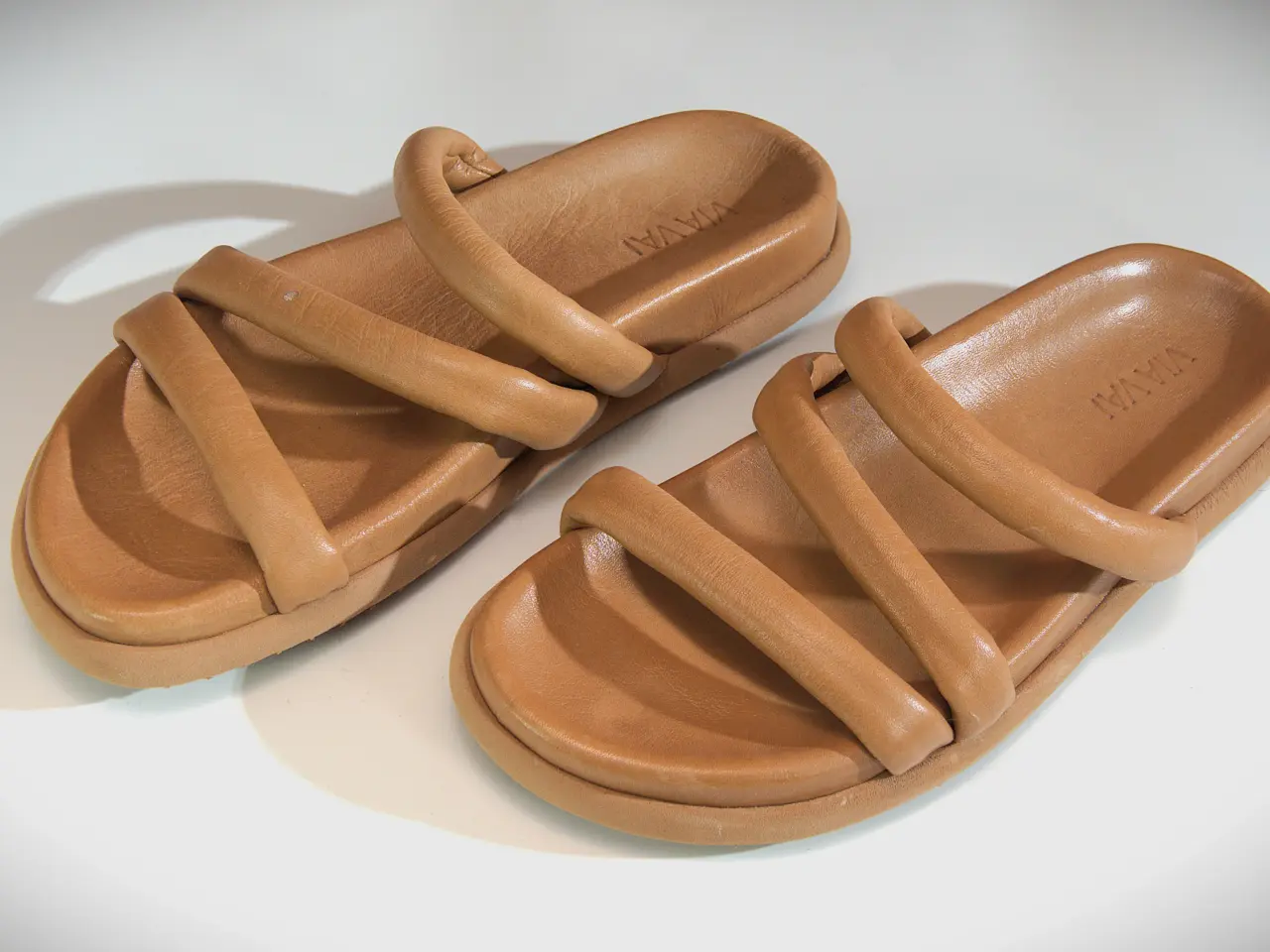 Billede 1 - VIAVAI lys brun sandal i skind