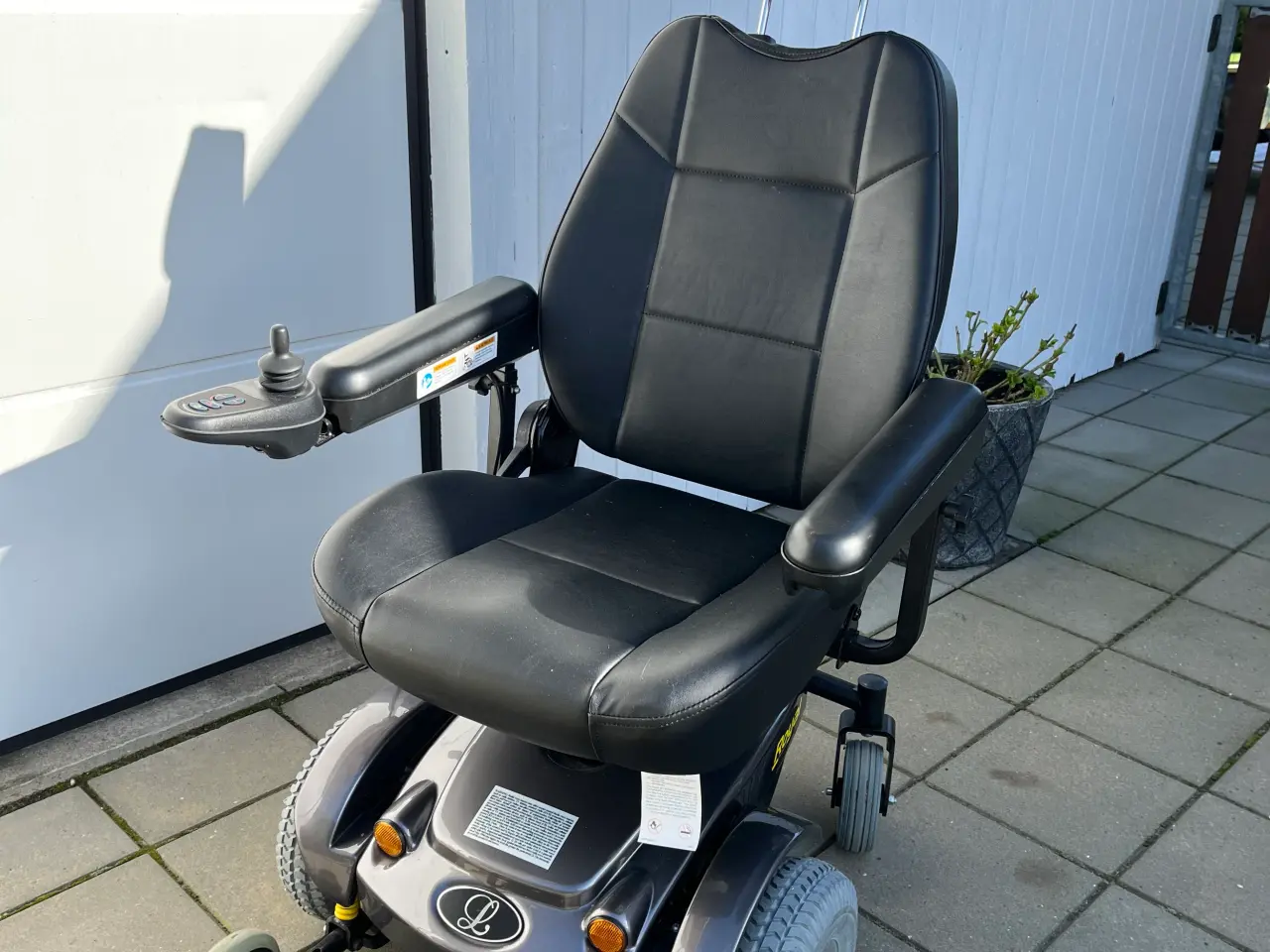 Billede 1 - El kørestol model Lindebjerg es 400