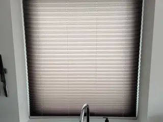 2 stk up/down plissegardin. 103*125 cm