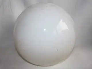 Lampekuppel i hvid opaline glas