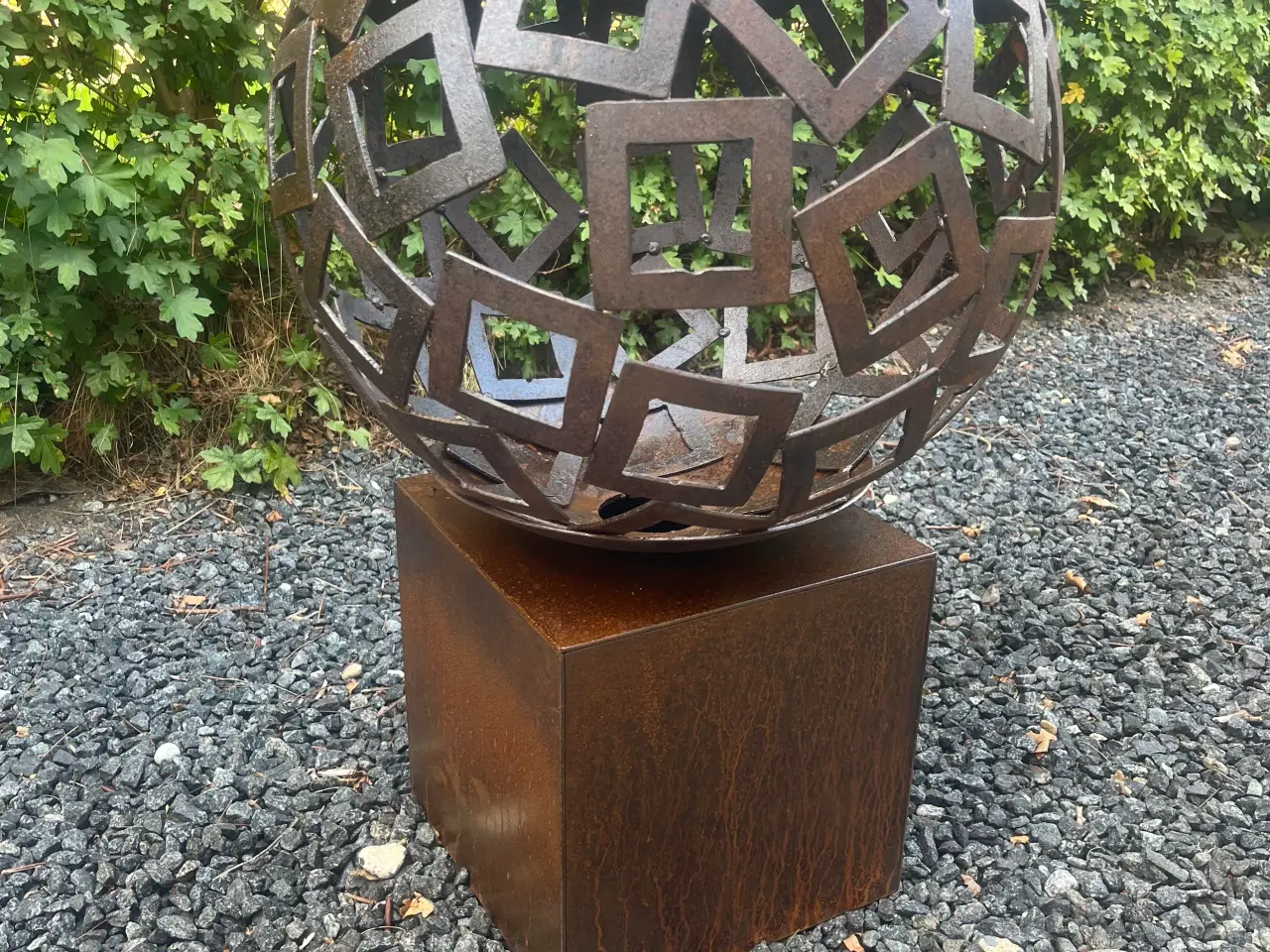 Billede 2 - højbed/vandspejl/bålsted/kunst corten-stål