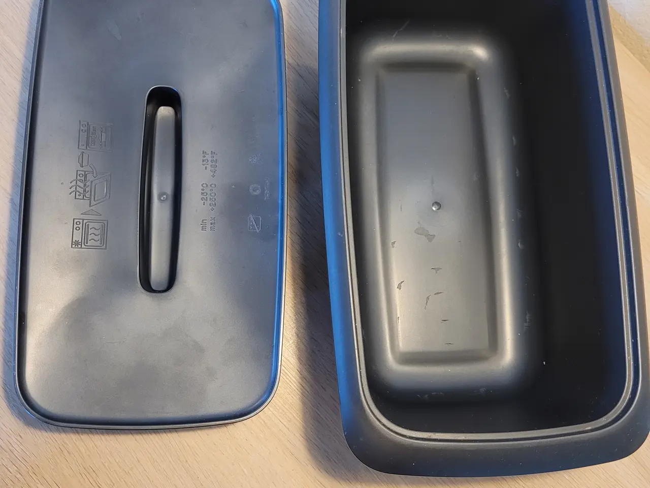 Billede 2 - Tupperware Ultra Pro brødform med låg