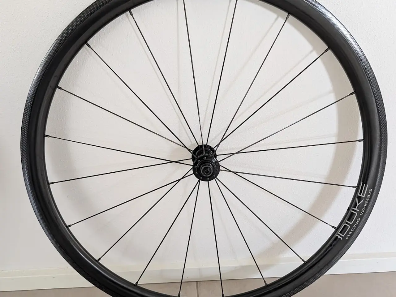 Billede 2 - Superlette Carbonhjul - 1.300g