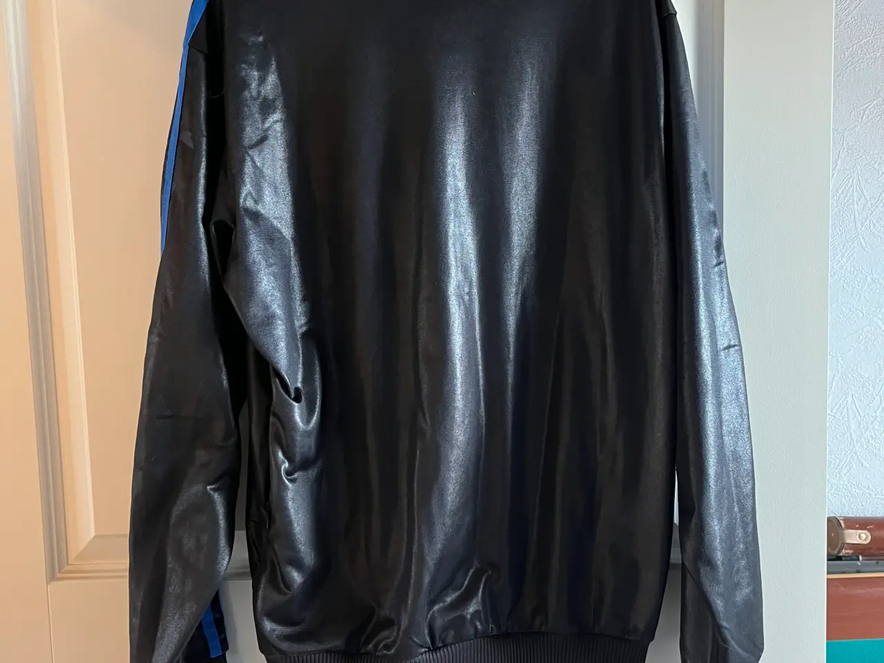 Billede 4 - Adidas trøje