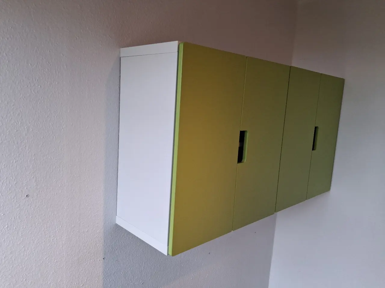 Billede 3 - IKEA SMÅSTAD vægskabe 2 x 60 cm med grønne låger