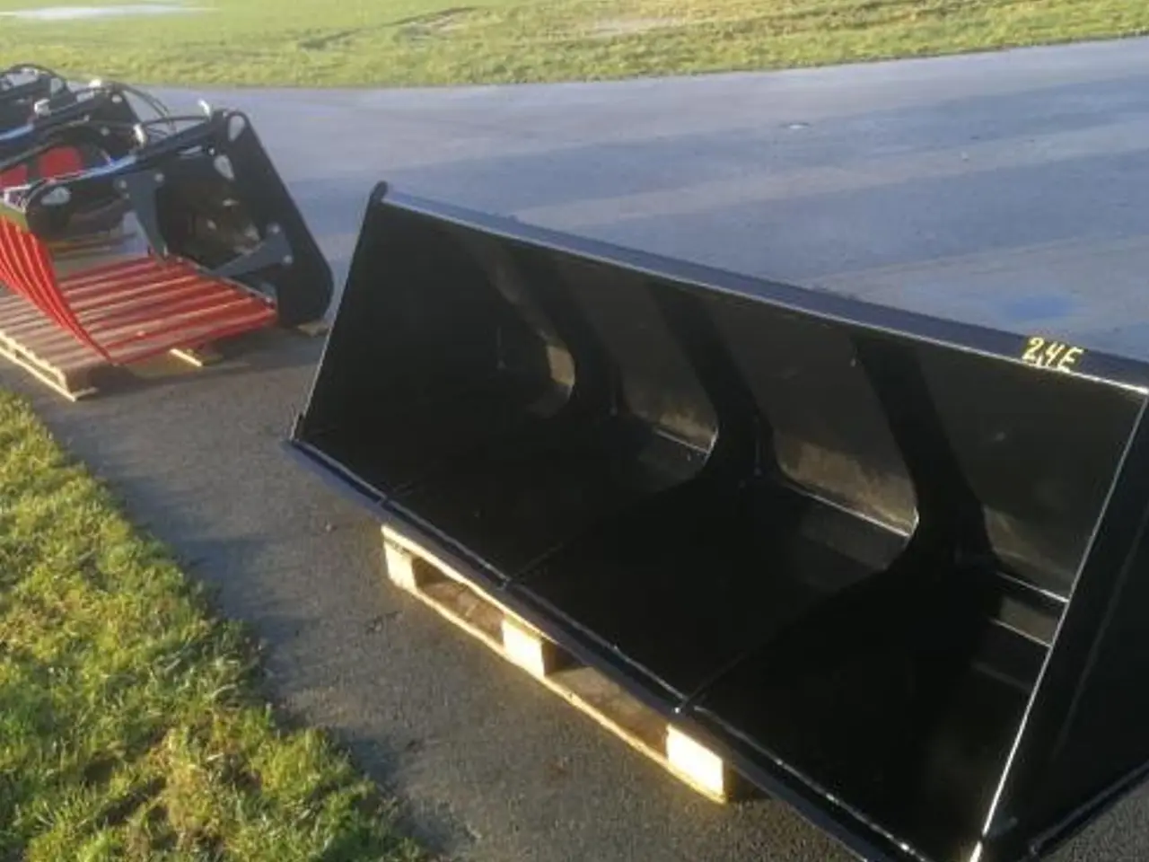Billede 5 - Metal-Technik Universalskovl 120-250 cm.