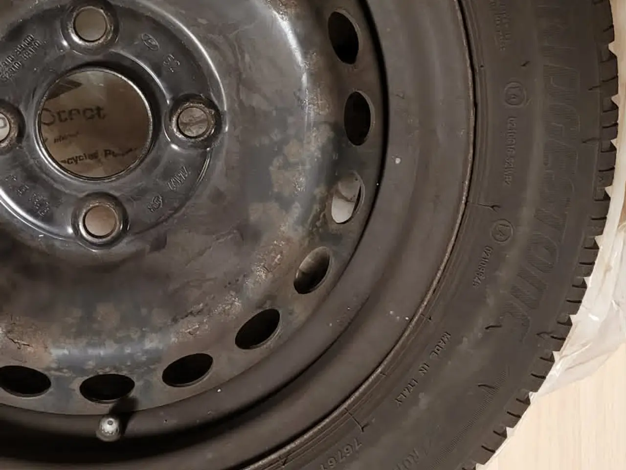 Billede 9 - 4 komplette Bridgestone vinterhjul – 14" stålfælge