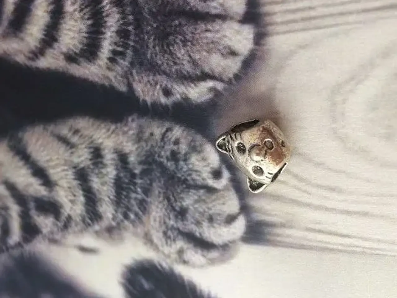 Billede 1 - VEDHÆNG / LED MED KAT / MIS # kitty # ve