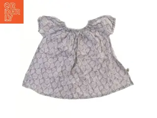 Kortærmet bluse med mønster fra Pomp de Lux (str. 122)