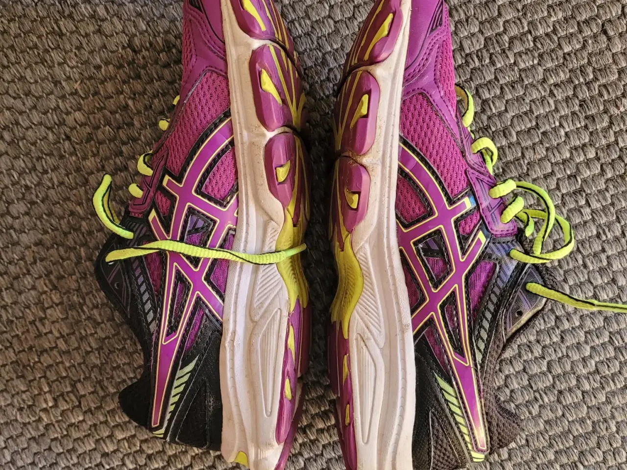 Billede 1 - Sportssko Asics str 39. Kr 200 -