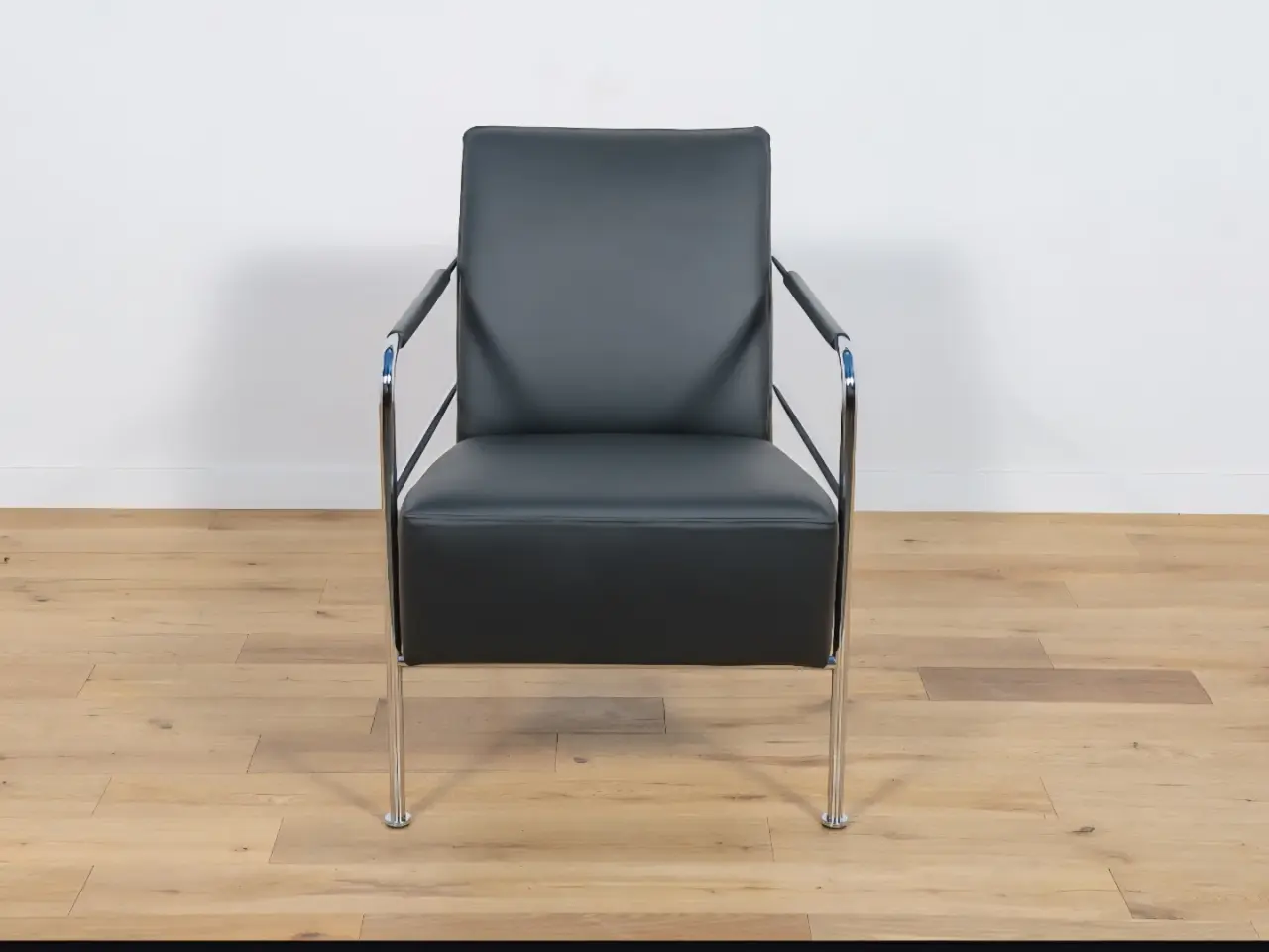 Billede 3 - Super elegant og lækker design lænestol  " Lammhul