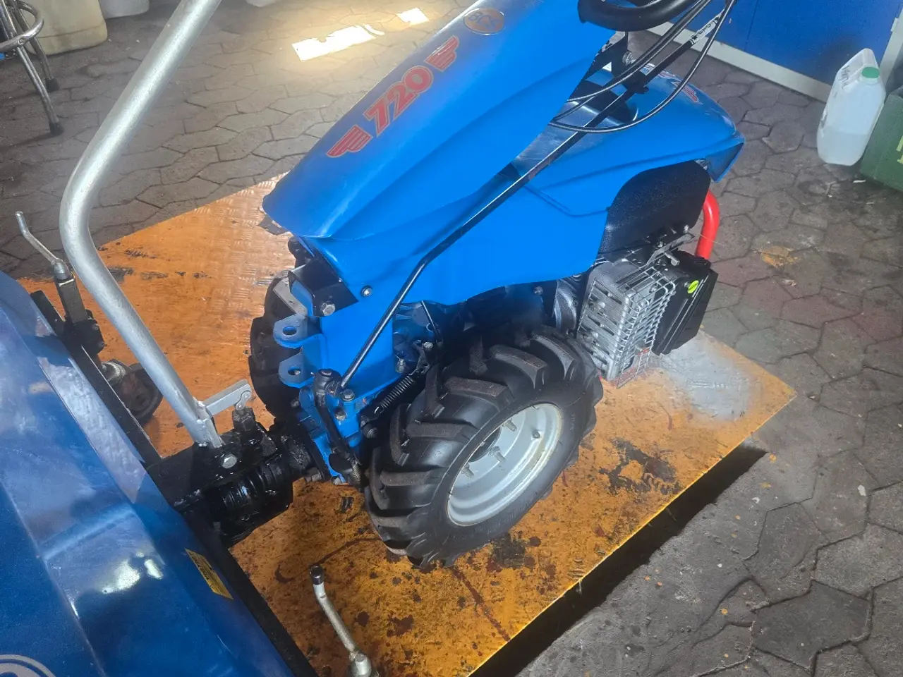 Billede 2 - Bcs 720/Ferrari fejekost