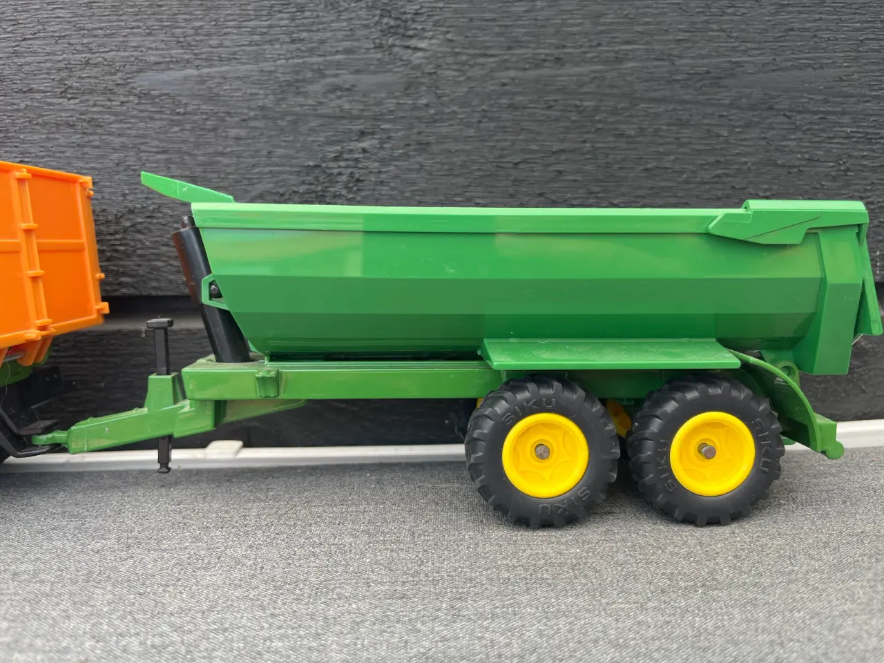 Billede 3 - Siku Fendt R/C med to hængere