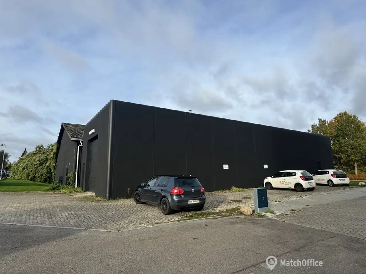 Billede 2 - Meget synlig og ventralplaceret lager og produktionsejendom i Hørsholm.
