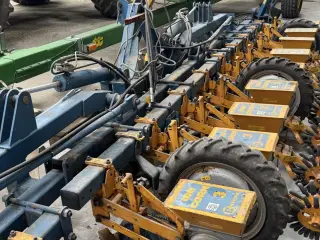 Kleine Unicorn 3, 12 rækket. 1 stk. markør skal rettes og svejses.