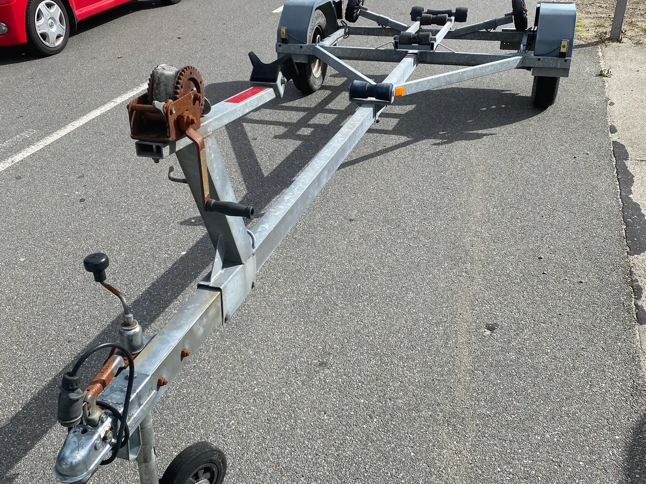 Billede 1 - Bådtrailer 750 kg med papirer.