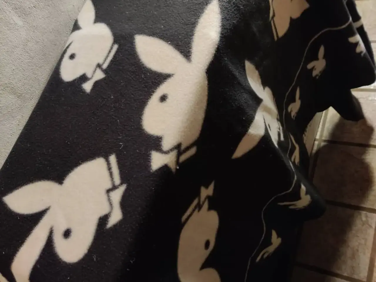 Billede 3 - Playboy rabbithead blanket