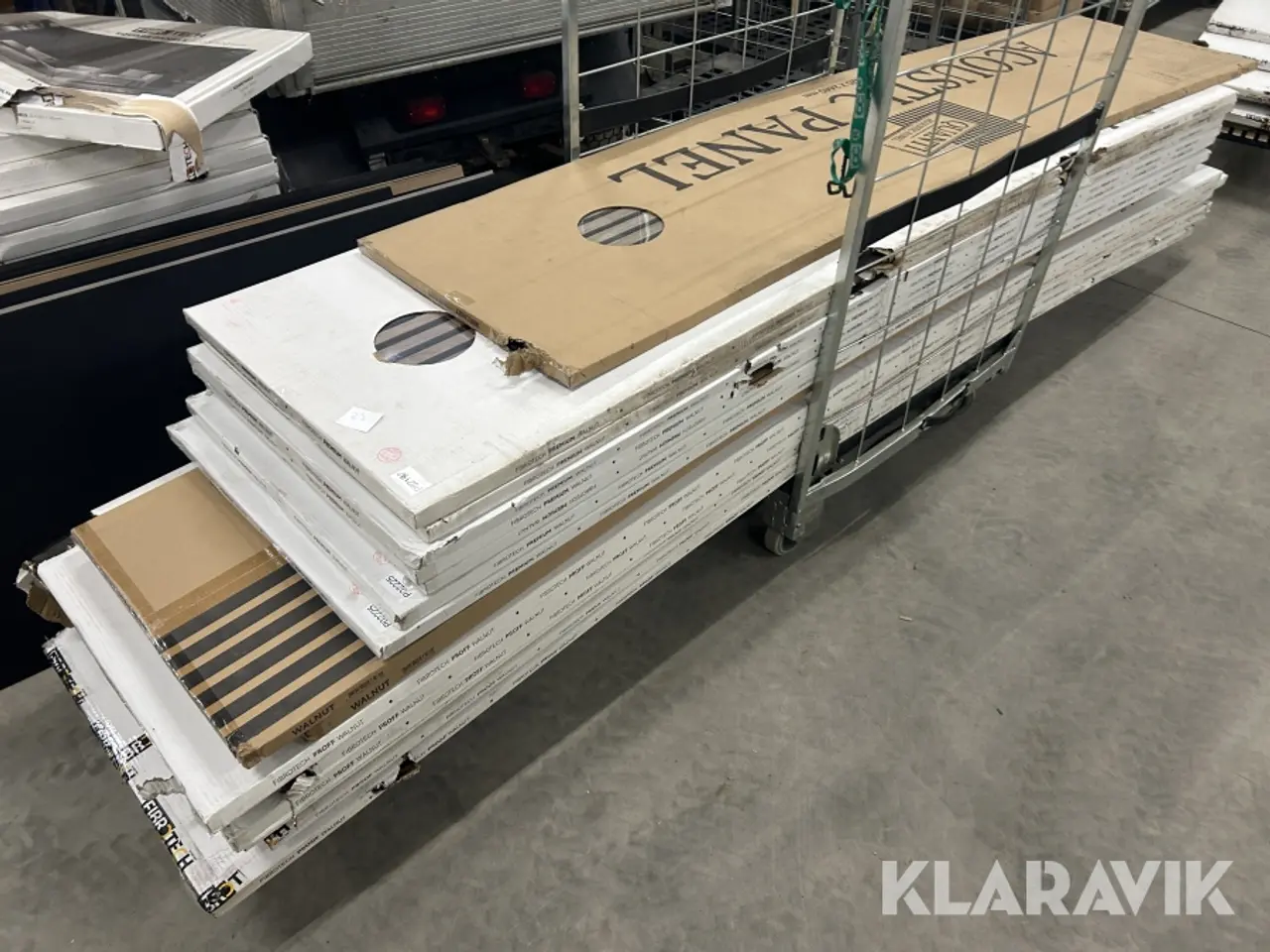 Billede 1 - Akustikpaneler Fibrotech Walnut 2 sortering, 20 styk. inkl 10 lister