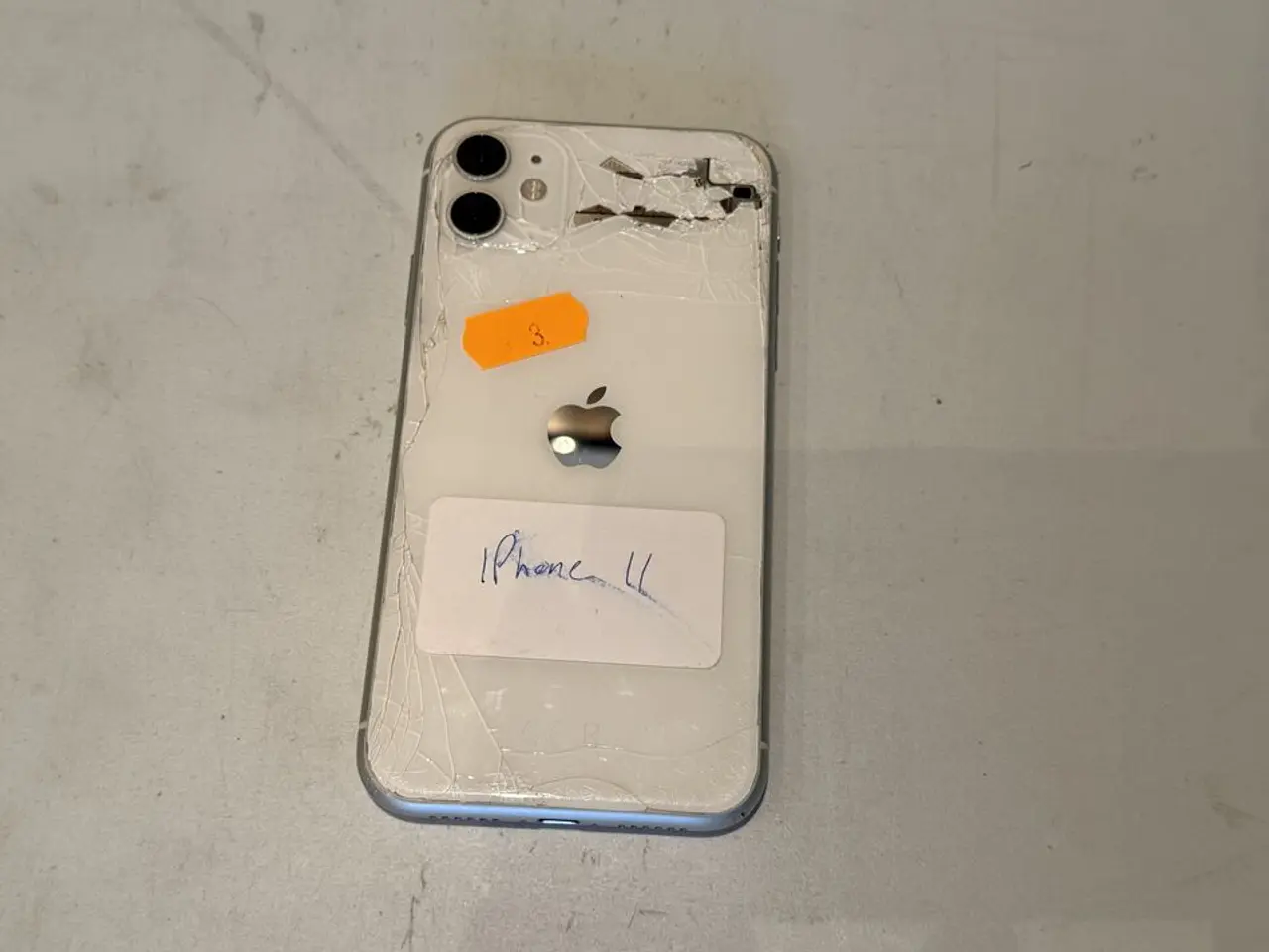 Billede 3 - Iphone 11 64GB Model: A2221