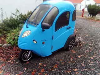 Blå Fønix kabinescooter 