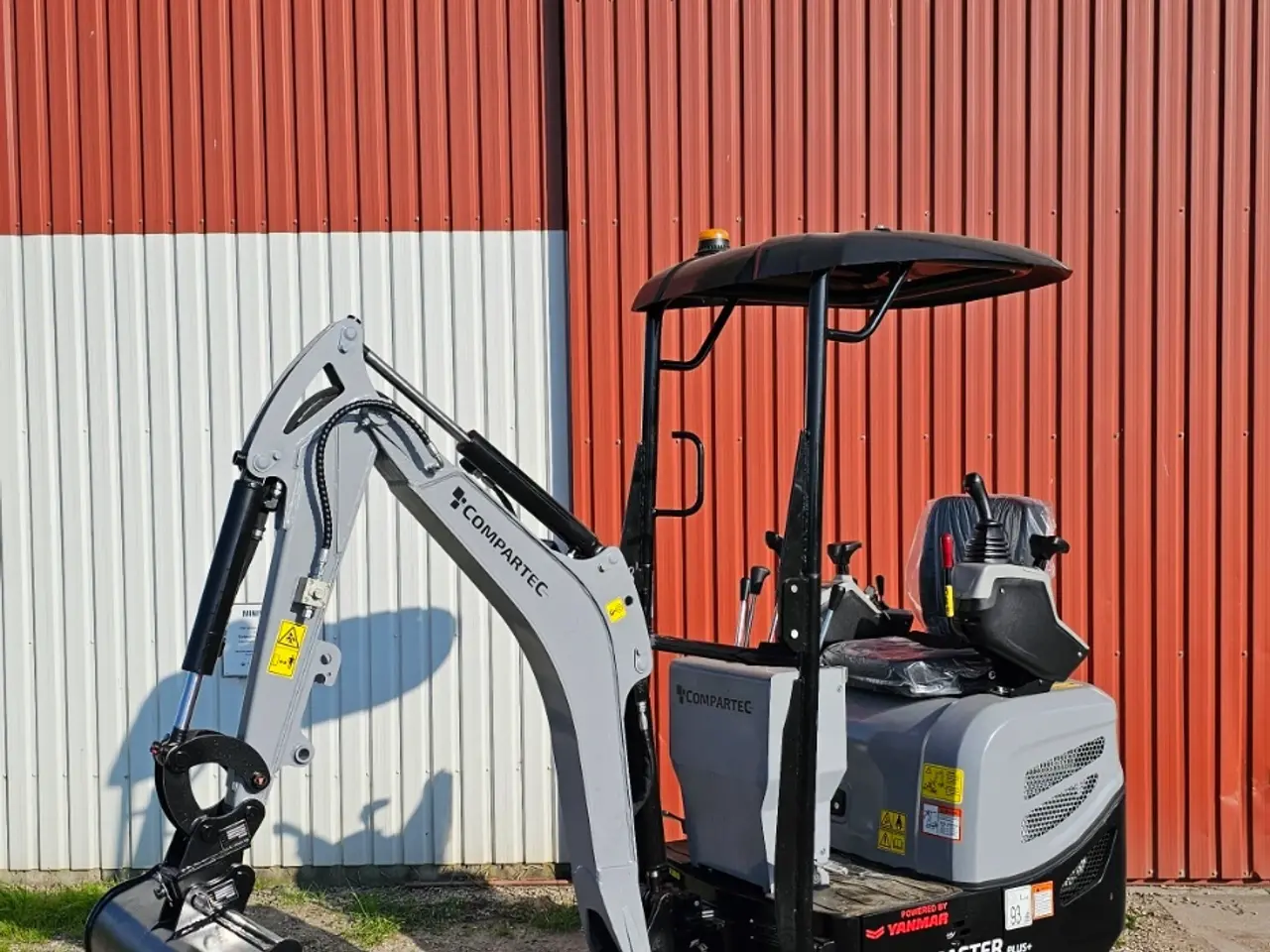 Billede 1 -  Minigraver Bobmaster Yanmaster 1,2 tons diesel