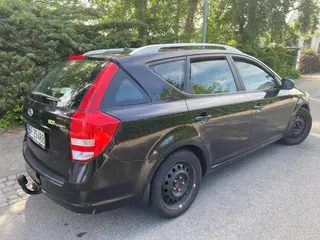Kia ceed 1,6 diesel 2012 221000km pris 25900kr