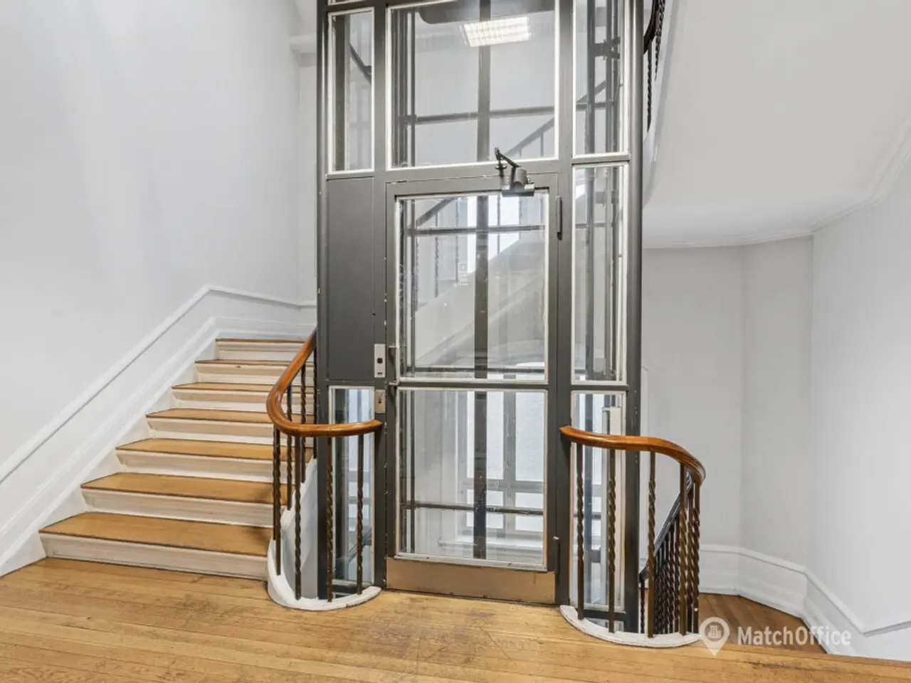 Billede 28 - Kendt bygning i København K - De 2 øverste etager - Elevator