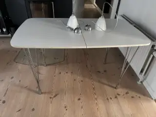 Spisebord i hvid