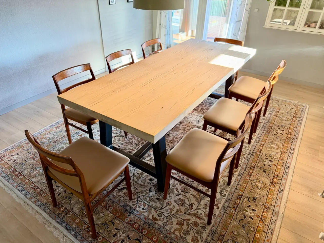 Billede 1 - 8 stk. Henning Kjærnulf spisebordsstole i palisand