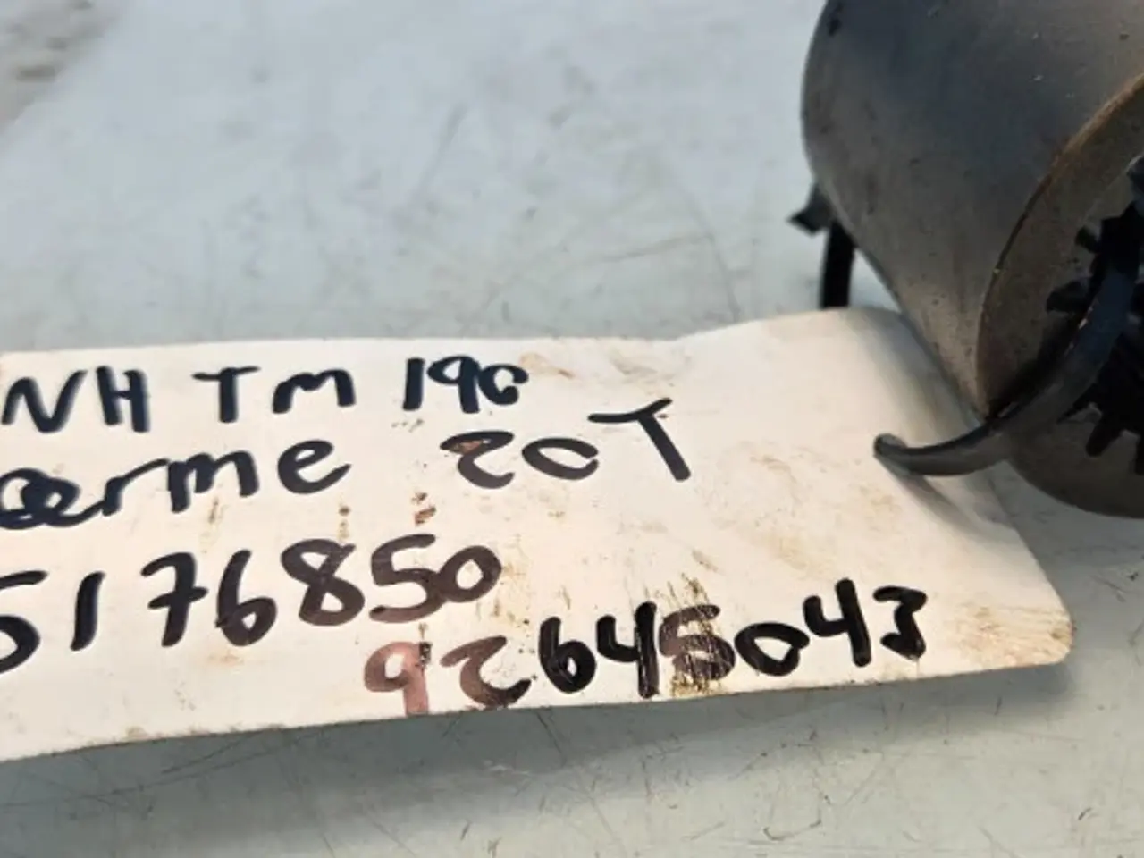 Billede 9 - New Holland TM190 Muffe 5176850