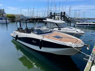 Quicksilver Activ 755 Sundeck - 300 HK fra 2020