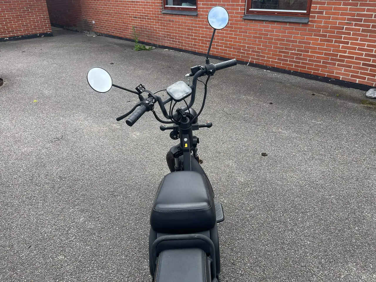 Billede 3 - VGA GEV1000 El-scooter 45 km/t – Inkl. hjelm