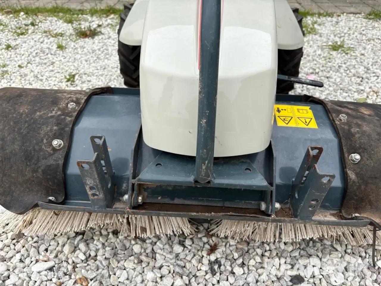 Billede 12 - Fejemaskine Cramer KM 80 H - Honda motor